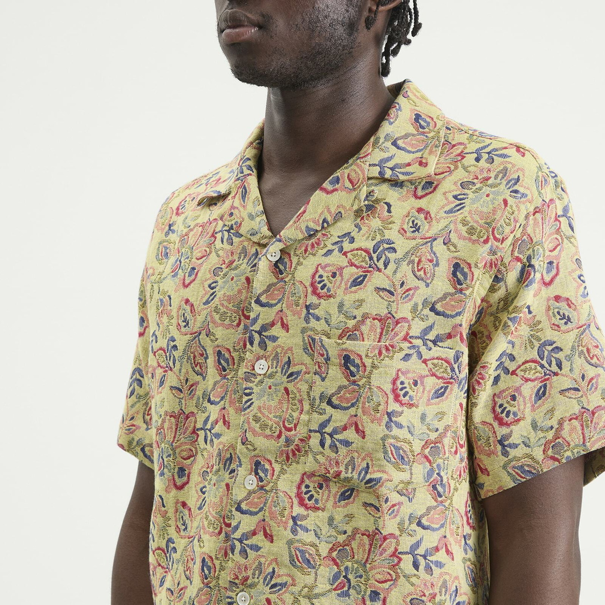 Portuguese Flannel Men's Tapestry Flowers Vacation Shirt in Natural