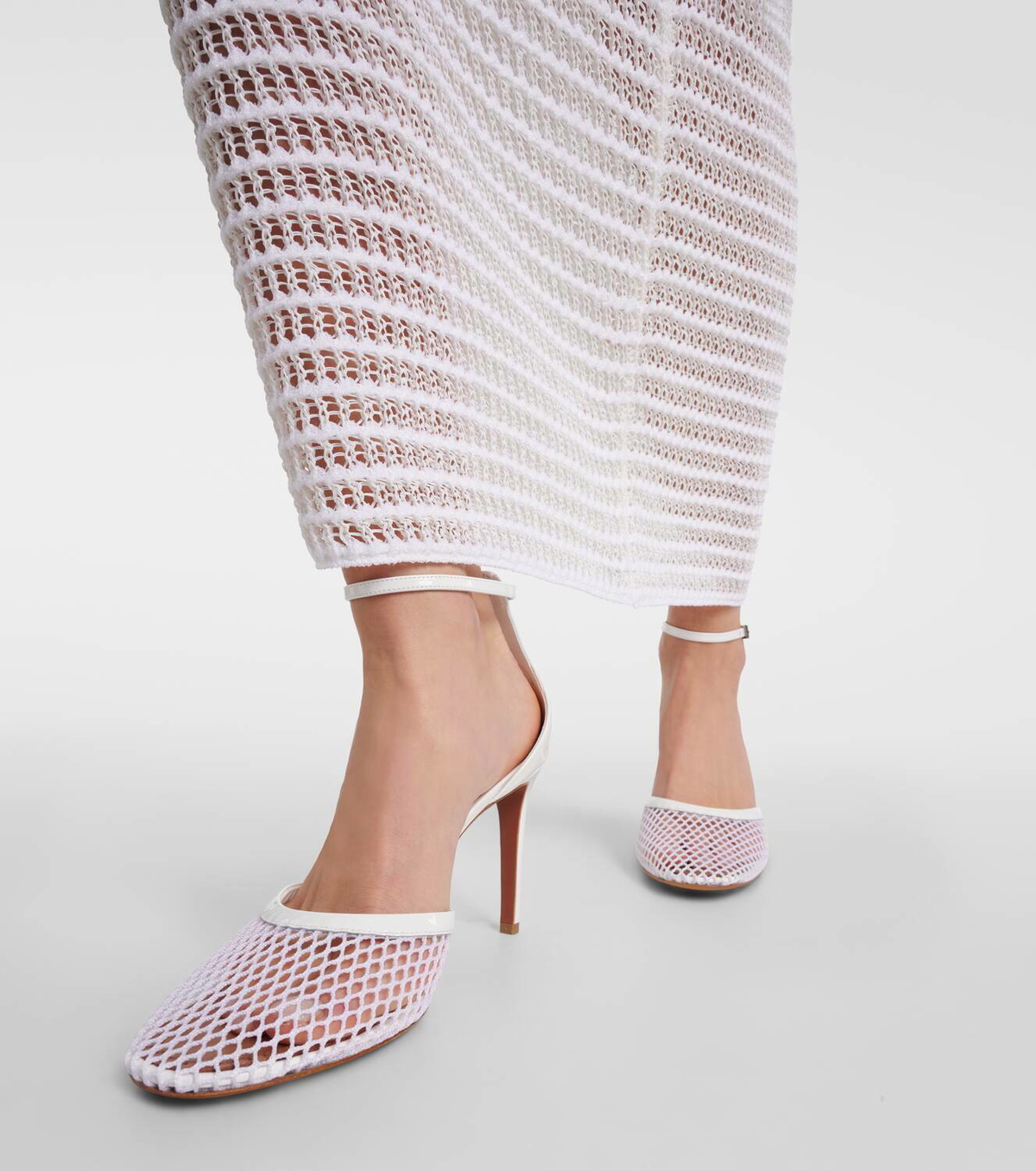 パンプス ALAIA PUMPS TOURTERELLE ALAÏA White Heart Mules in Patent Leather | LE CŒUR | ALAÏA US
