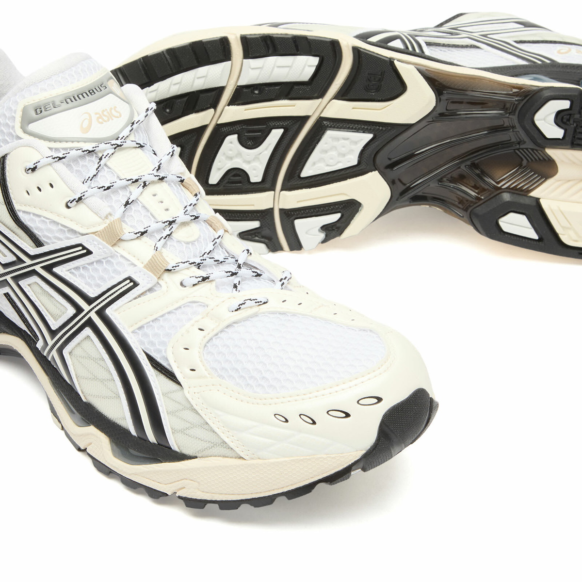 Asics Gel-Nimbus 10.1 Sneakers in White/Ivory