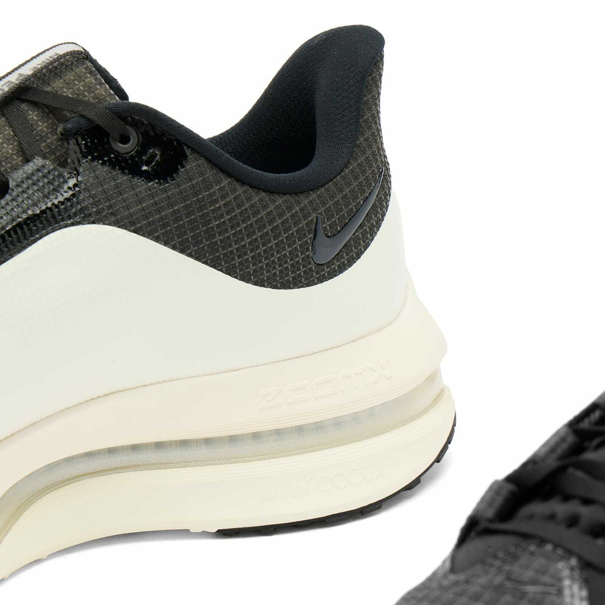 Nike Pegasus Premium Sp Sneaker in Black/Sail