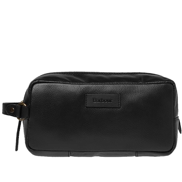 Photo: Barbour Compact Leather Washbag