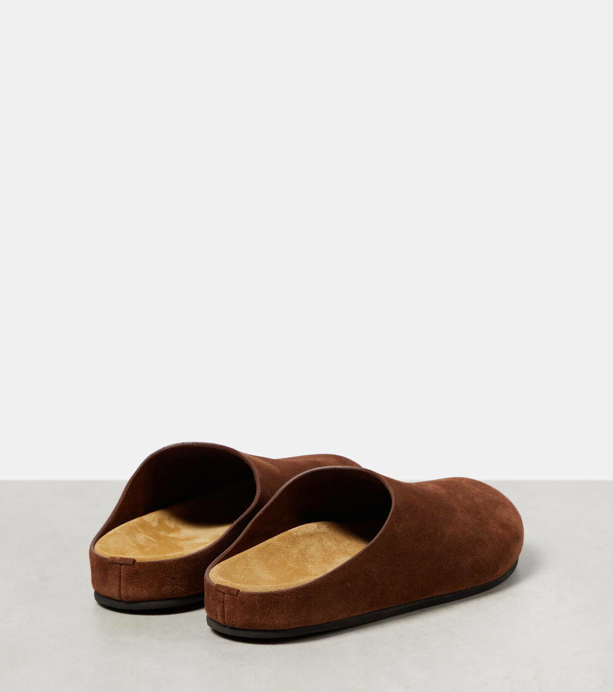 【THE ROW】ヒューゴ・ミュールズ THE ROW Hugo Suede Easy Mules | Neiman Marcus