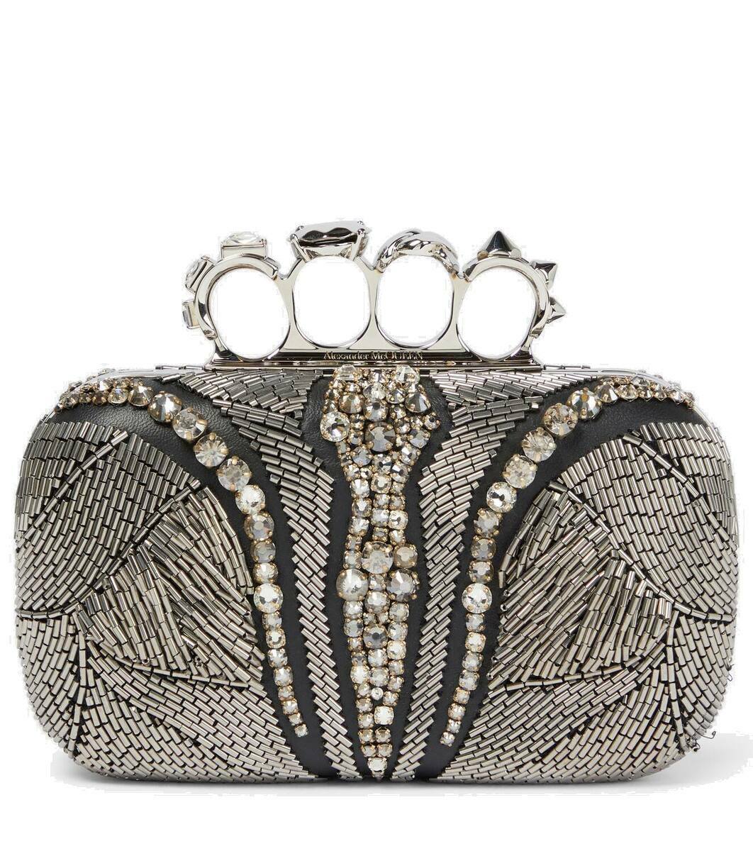 ALEXANDER MCQUEEN エンホススカルモチフショルタハック Alexander McQueen Knuckle crystal-embellished leather clutch