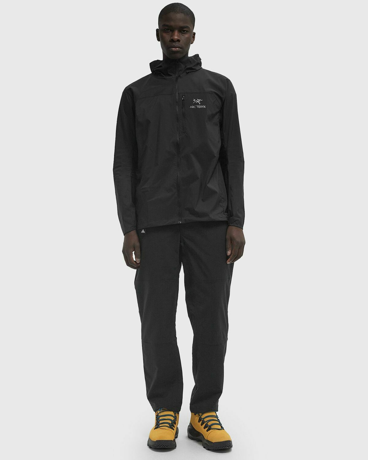 Arc´teryx Squamish Hoody M Black Mens Windbreaker