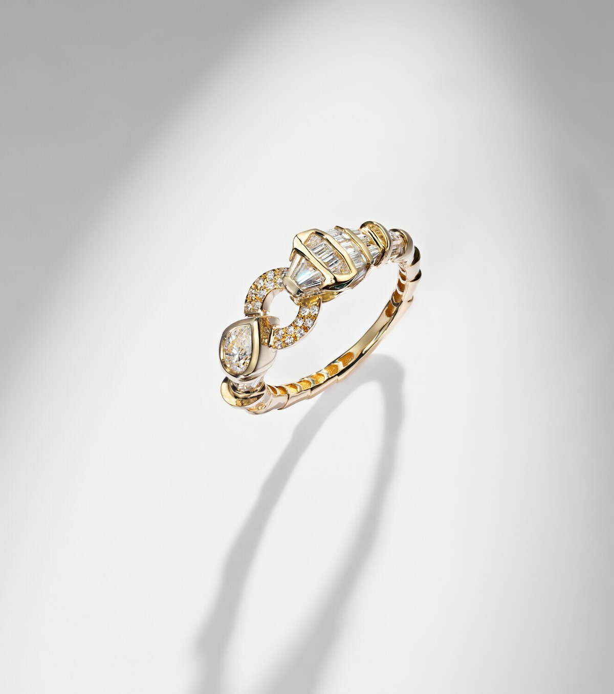 Shay Jewelry Serpentine 18kt gold (750/1000) ring with diamonds