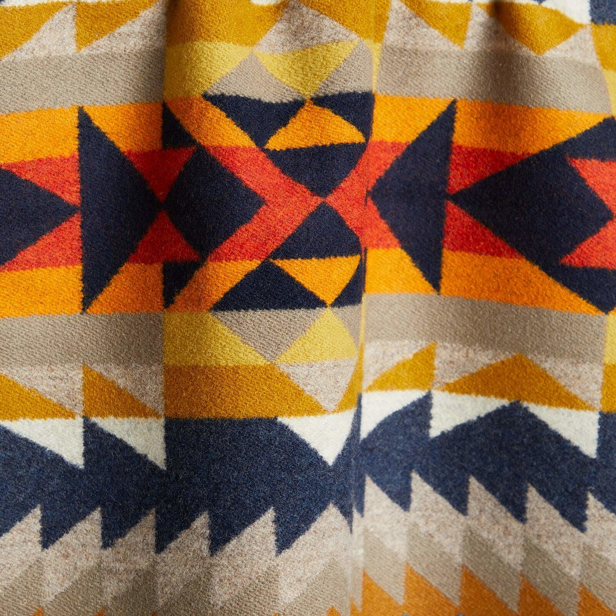 Pendleton Jacquard Unnapped Throw in Cascadia 