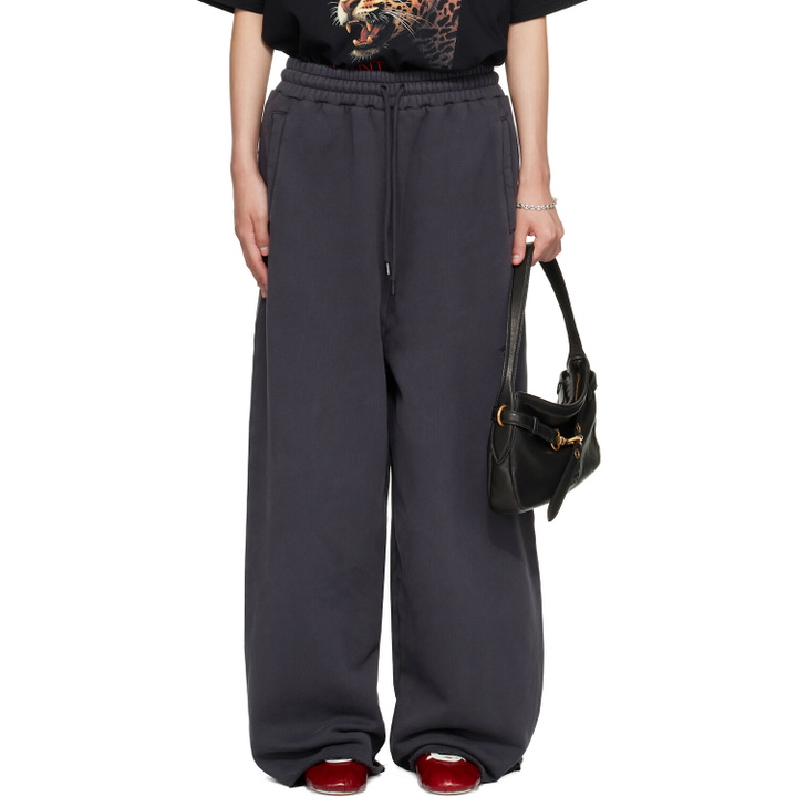 Photo: LU'U DAN Gray Raw-Cut Bontan Sweatpants