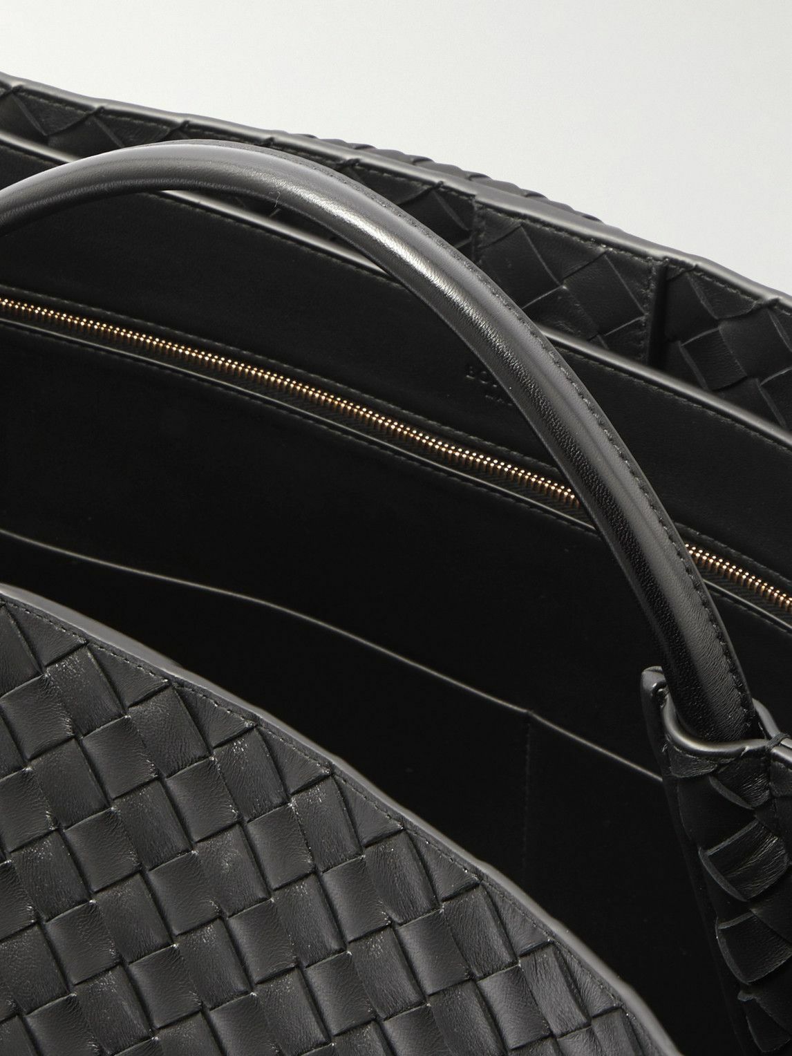 Bottega Veneta - Large Andiamo Intrecciato Leather Messenger Bag