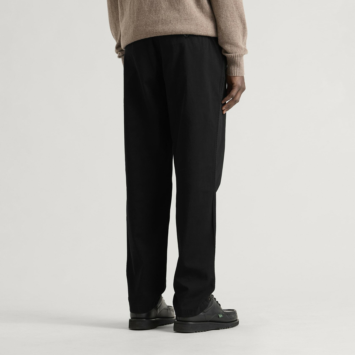 Norse Projects Men's Trysil Regular Organic Stretch Twill Trouser in Black