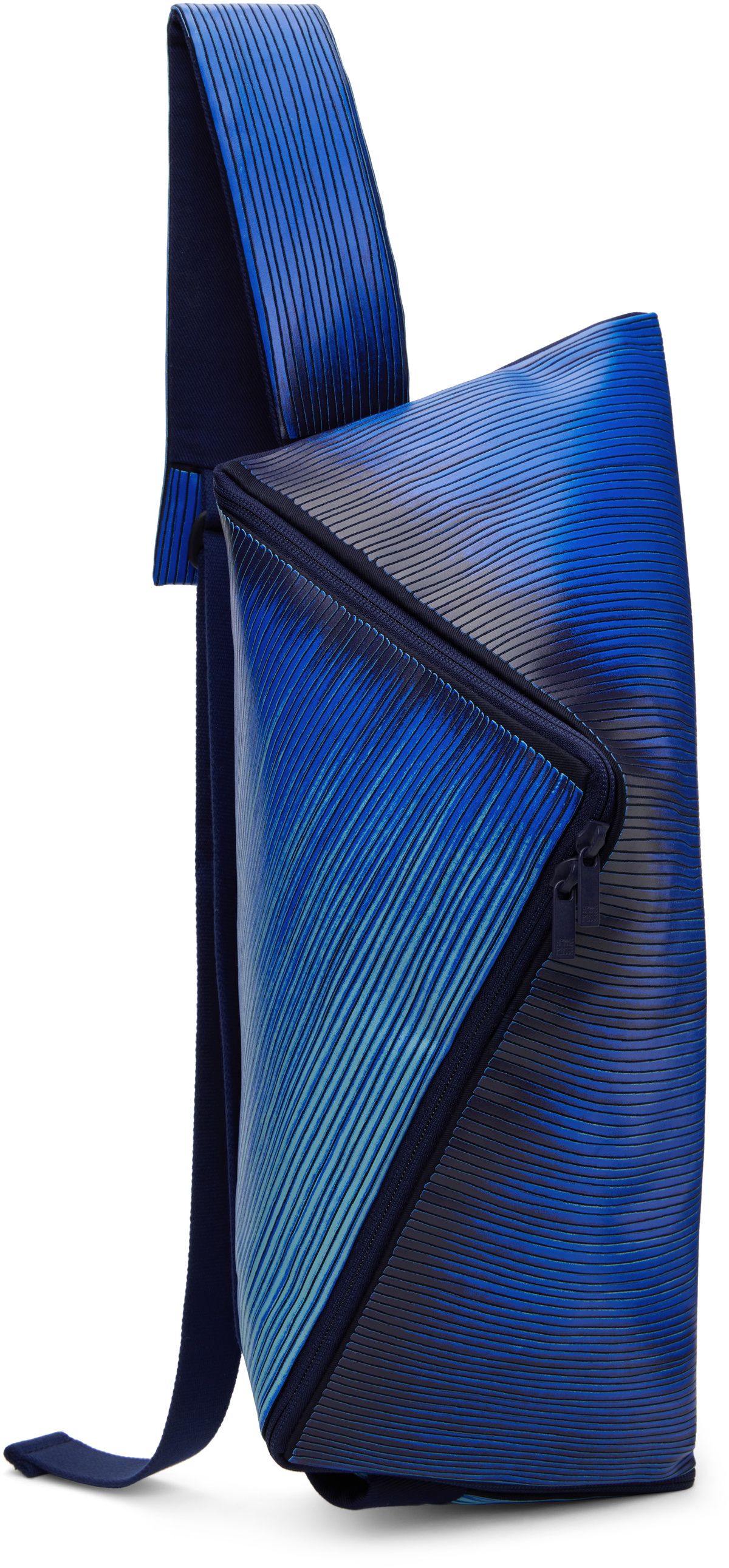 HOMME PLISSÉ ISSEY MIYAKE Blue Ronan Bouroullec Edition