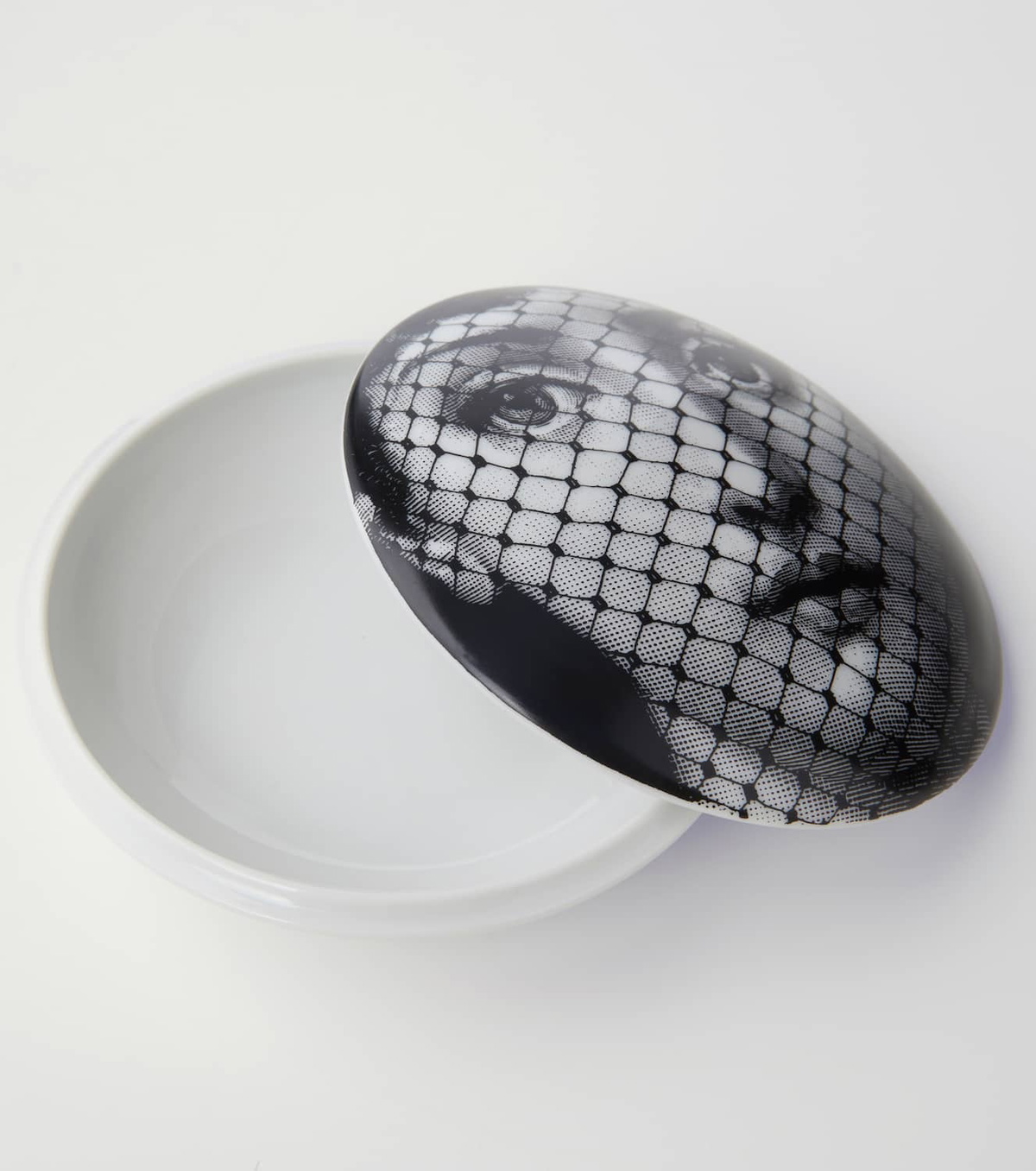 Fornasetti Tema e Variazioni n.78 round box
