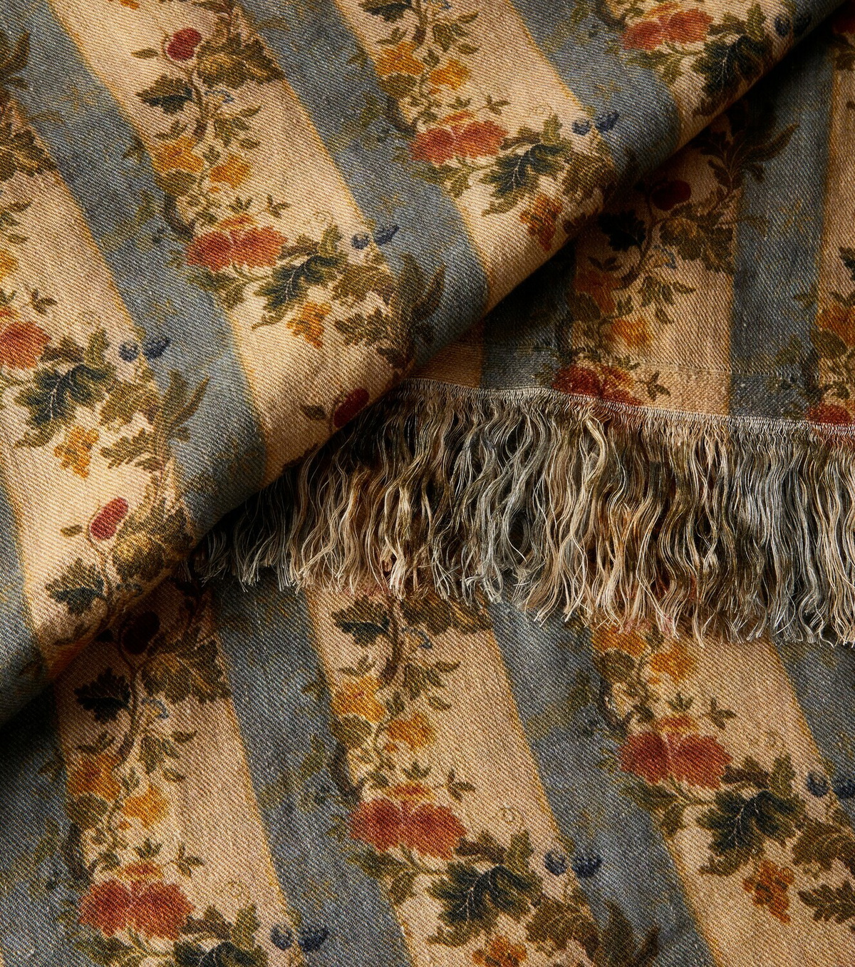 The House of Lyria Tormento floral linen tablecloth