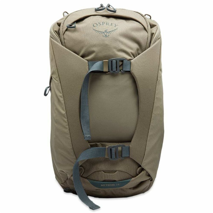 Photo: Osprey Metron 24 Backpack in Tan Concrete