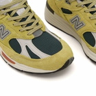 New Balance 991v2 Sneaker in Green