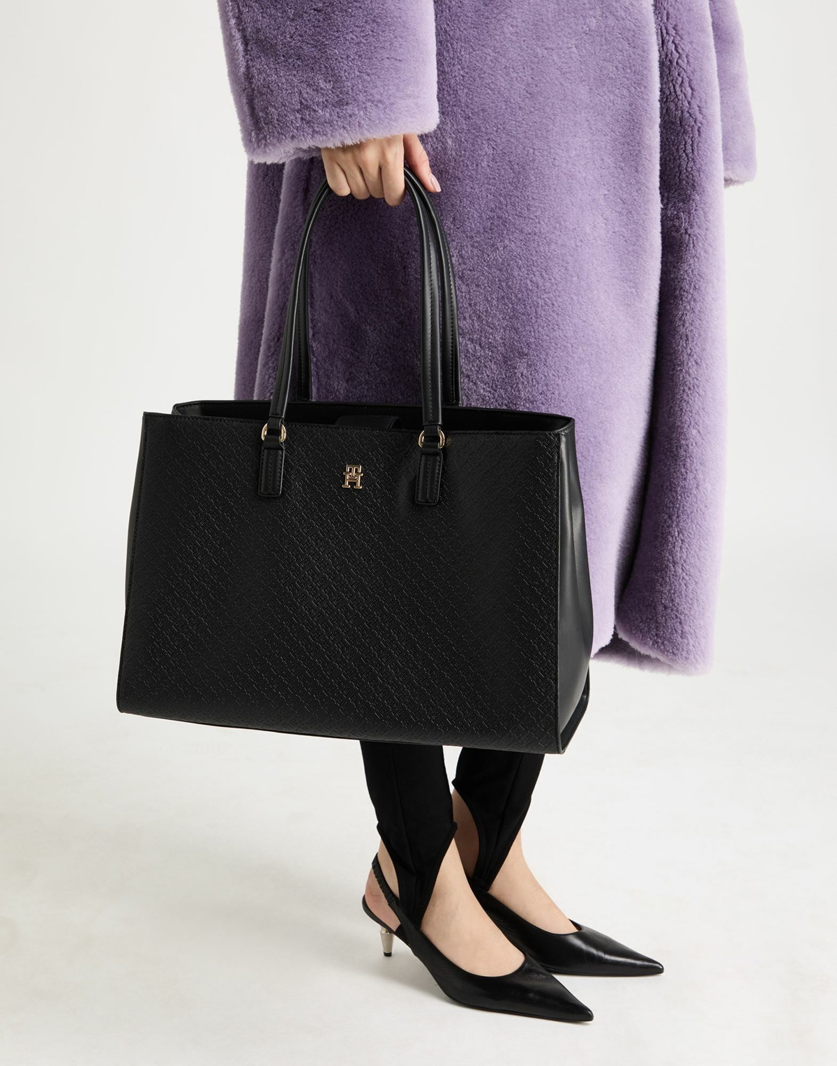 Tommy Hilfiger Womens Handbag in Black