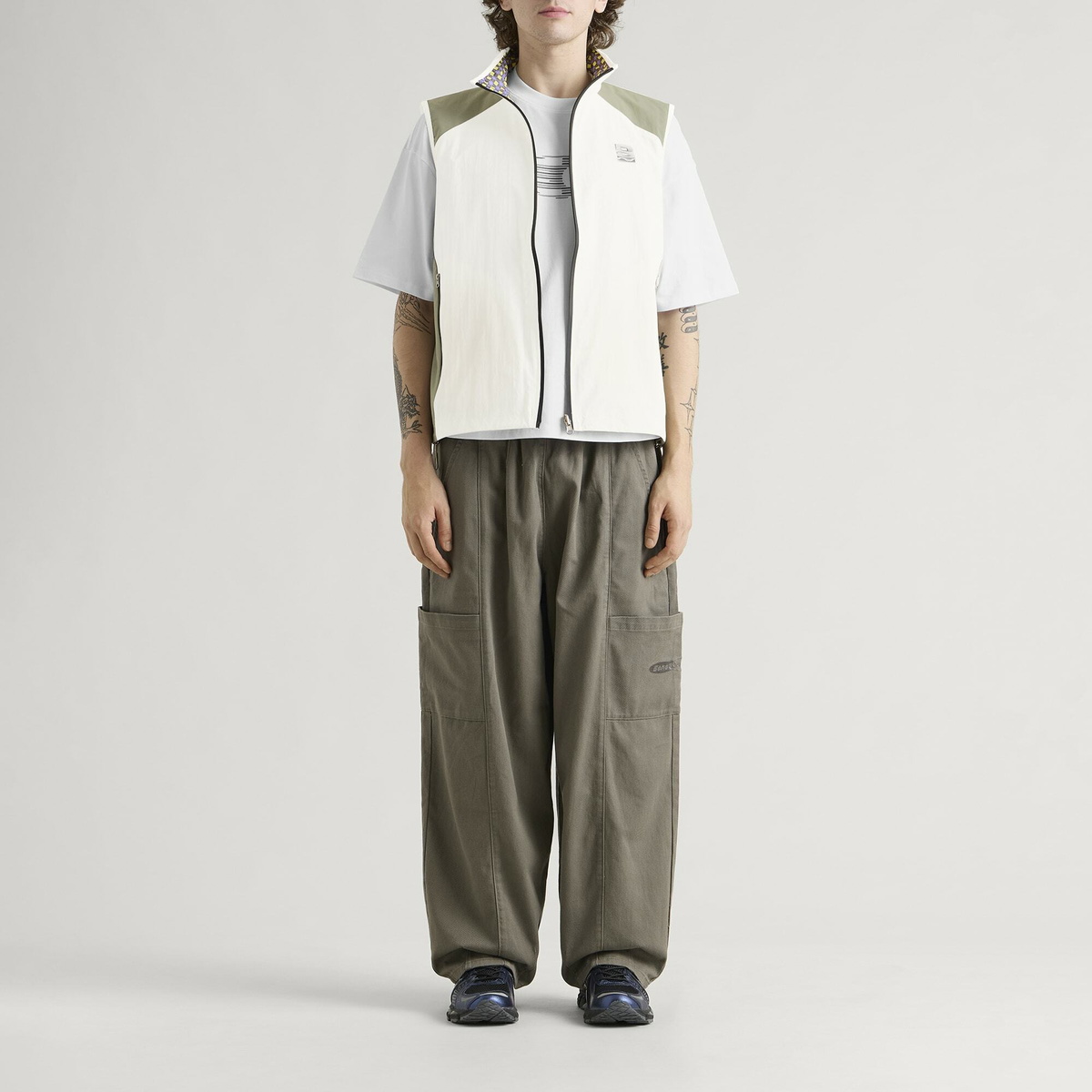 Bene Culture Men's Bene Reversible Gilet in Sage Green