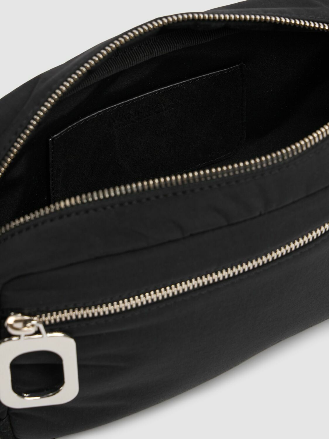 ★J W ANDERSON★JWAプーラー カメラ バッグ JW Anderson JWA-puller Camera Bag | Black | FARFETCH