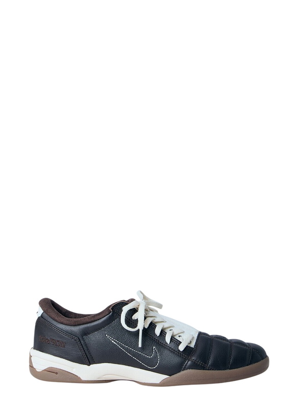Photo: Nike Total 90 Sneakers