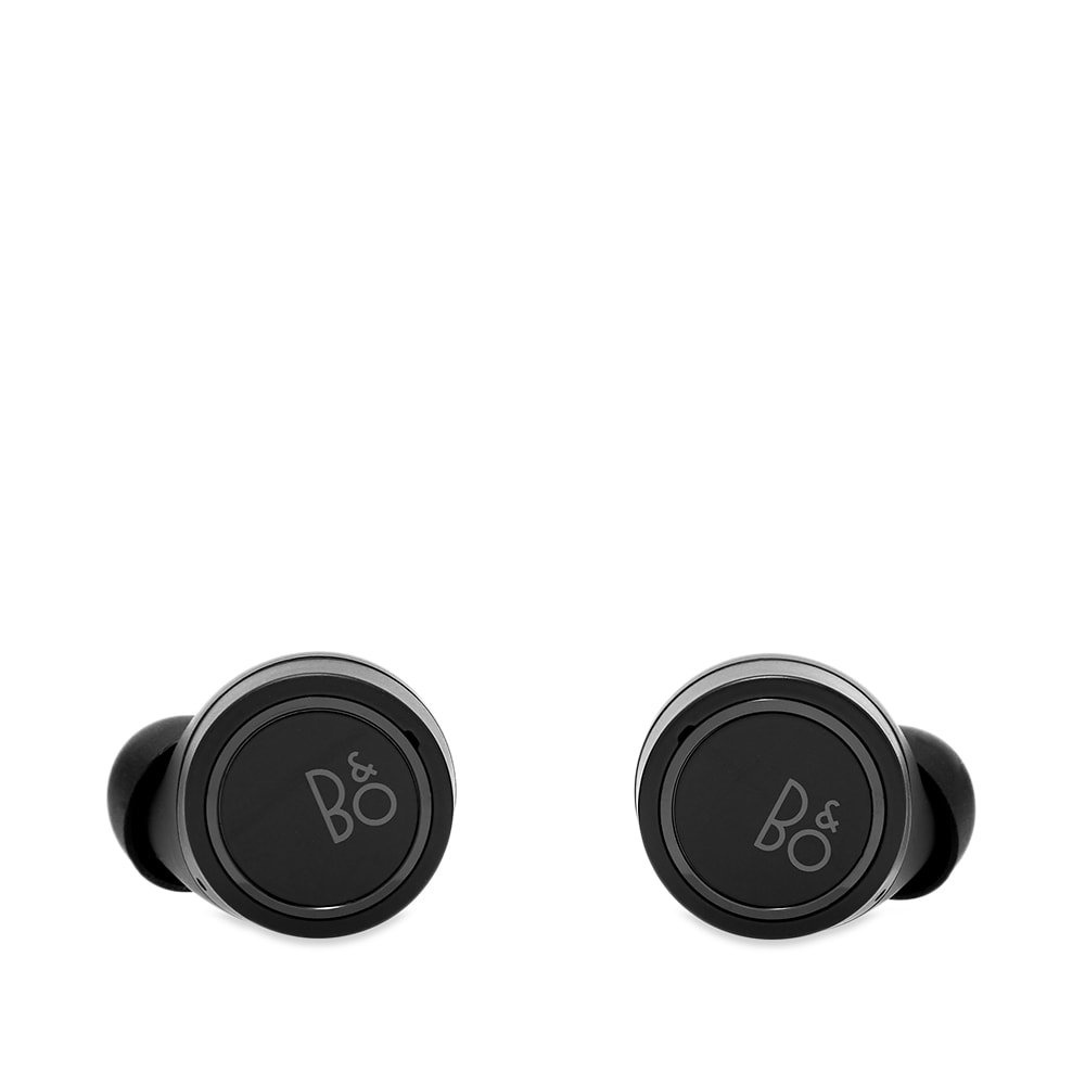 Photo: Bang & Olufsen E8 3rd Generation Headphones