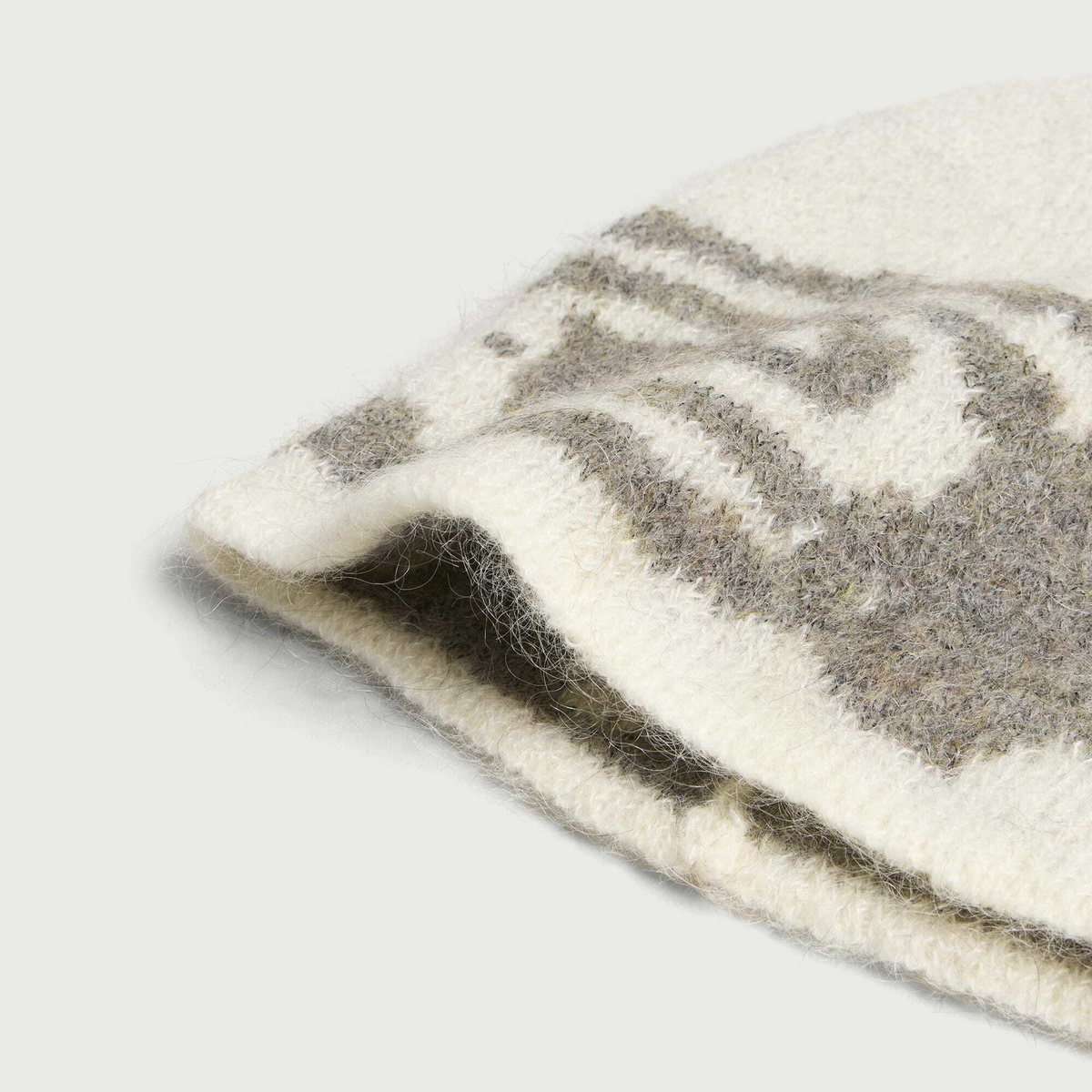 ROA Men's Vortex Mohair Beanie in White Grey
