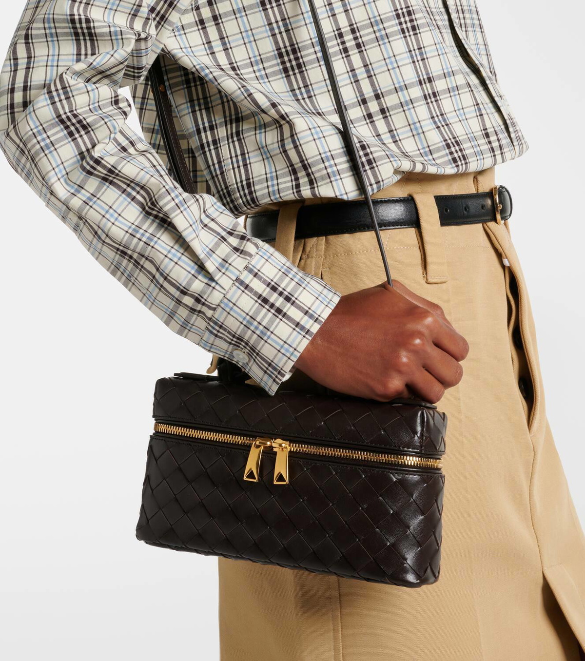 ショルダーバッグ・ポシェット BANG BANG LEATHER VANITY CASE WITH INTRECCIATO MOTIF Bang Bang Intrecciato leather vanity bag in brown - Bottega