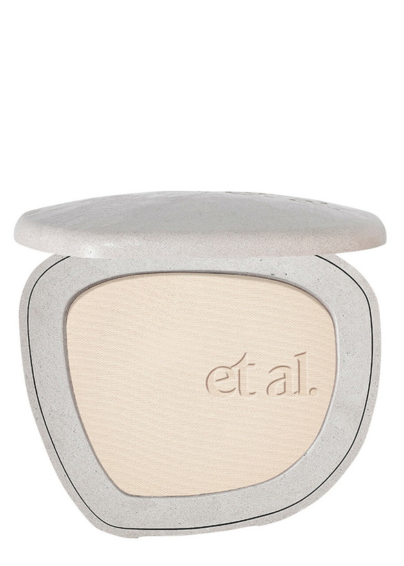 Photo: ET AL. Skin Protect Powder Foundation Refill
