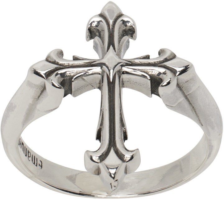 Photo: Emanuele Bicocchi Silver Fleury Cross Ring