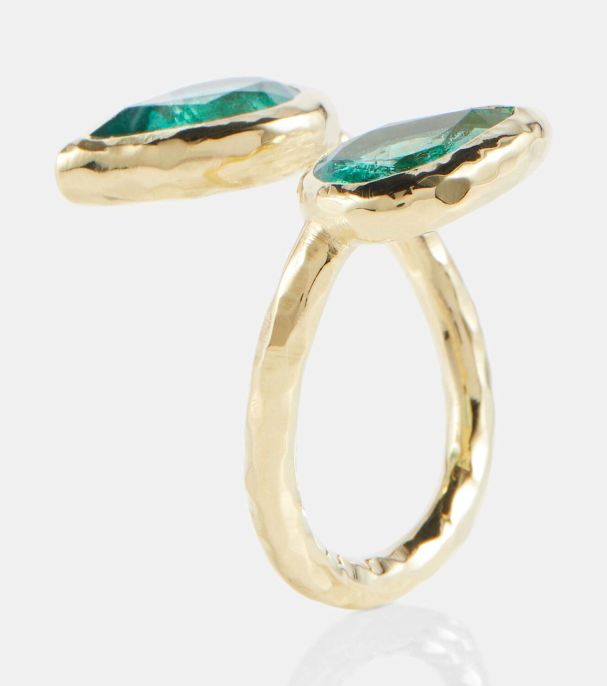 Octavia Elizabeth Moi and Toi 18kt gold ring with emeralds