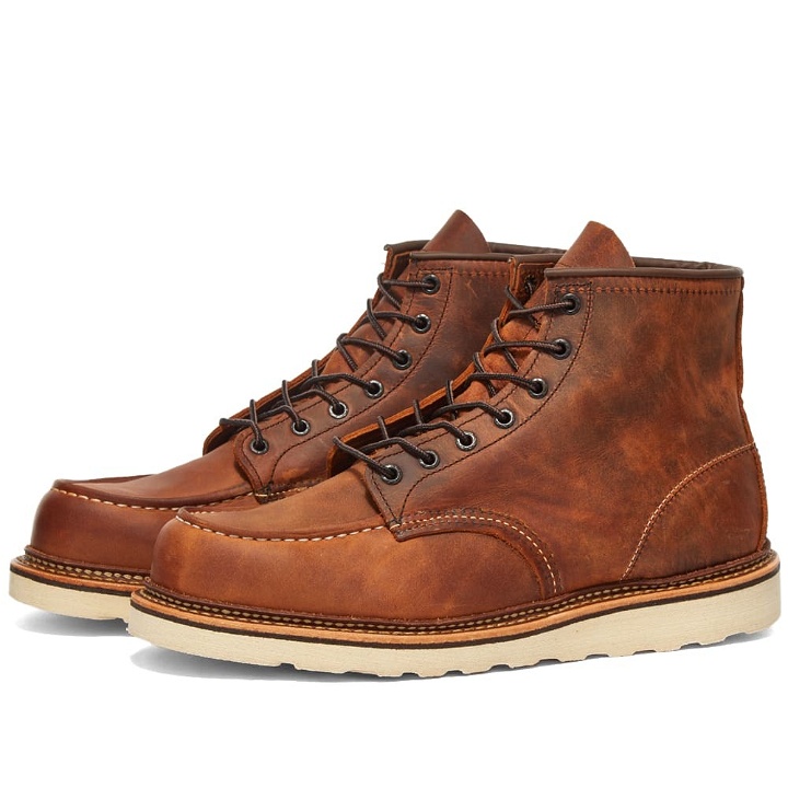 Photo: Red Wing Men's 1907 Heritage Work 6" Moc Toe Boot in Copper Rough/Tough