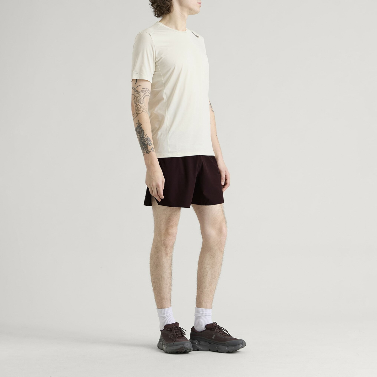 SOAR Men's Run Shorts in Burgundy