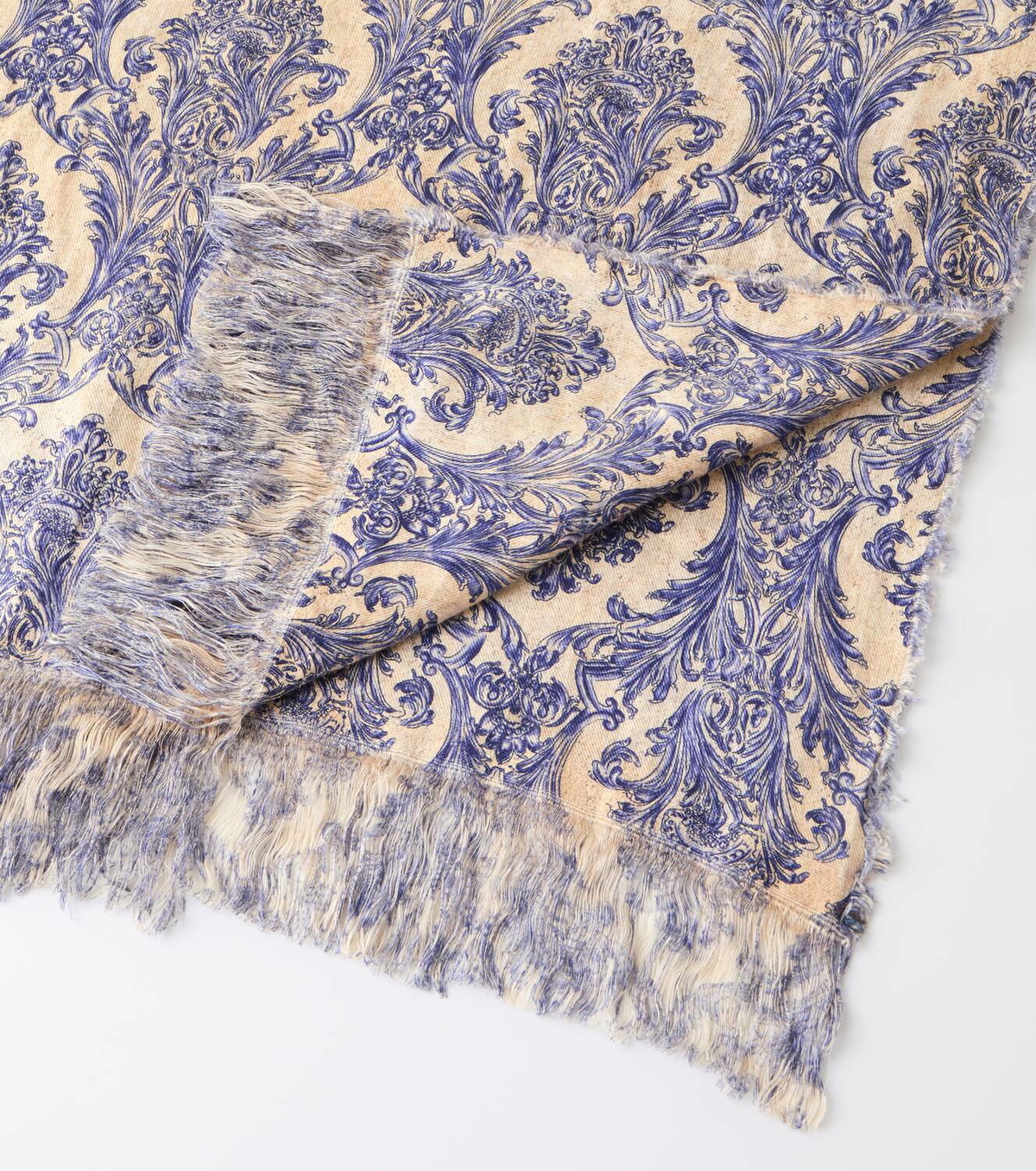 The House of Lyria Tormento linen and cotton-blend tablecloth