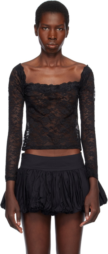 Photo: Yuhan Wang Black Off-Shoulder Lace Blouse
