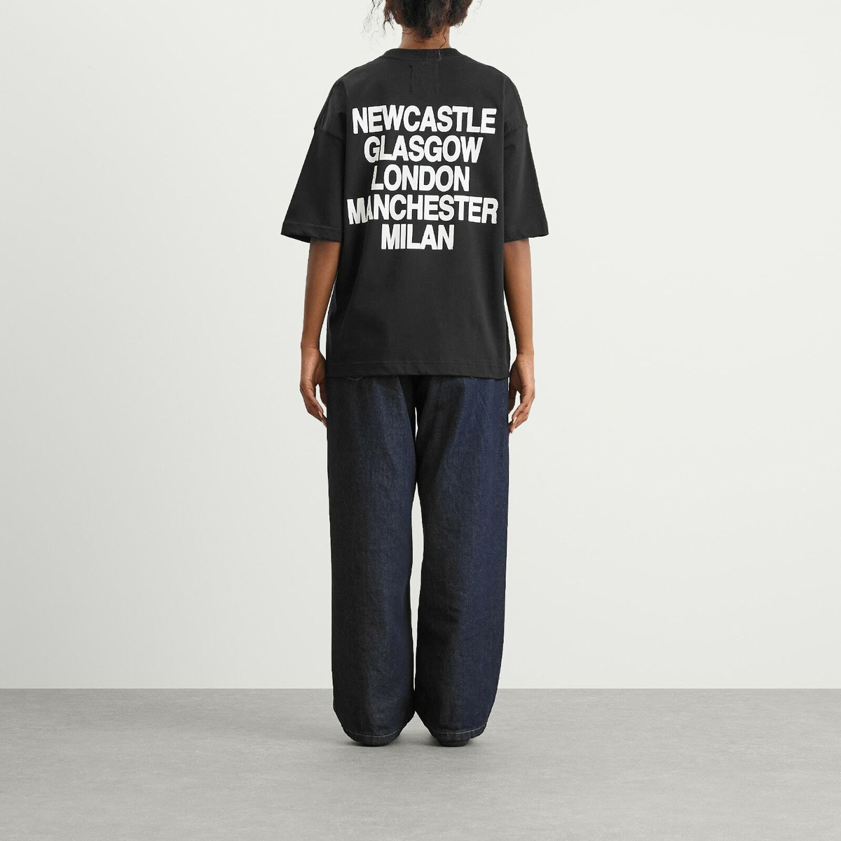 END. Records T-Shirt in Black