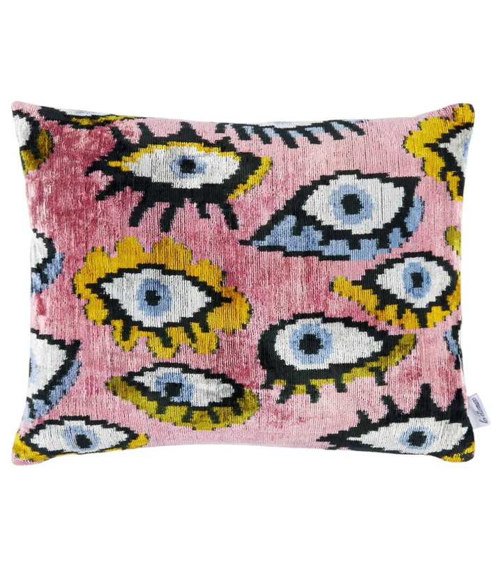 Photo: Les-Ottomans Velvet cushion