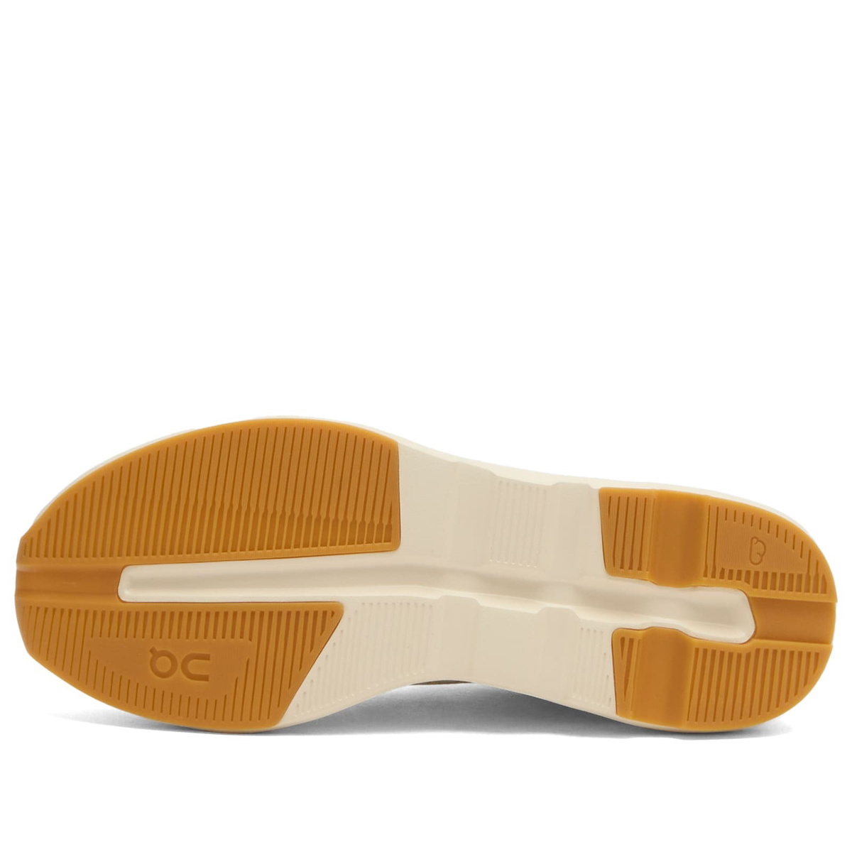 ON Women's Cloudze Mo Sneaker in Ivory/Putty