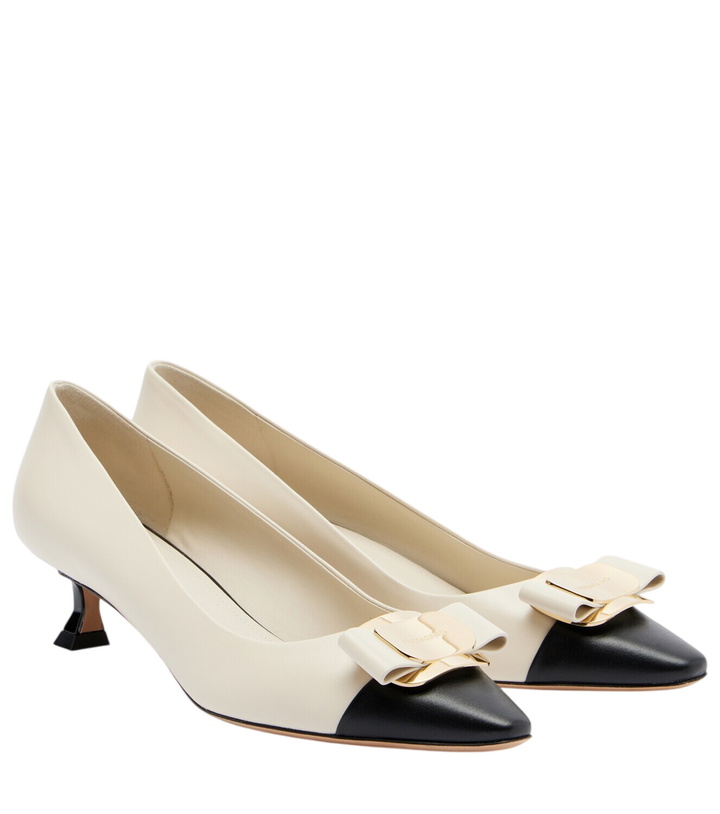 Photo: Ferragamo Zelma bow-detail leather pumps