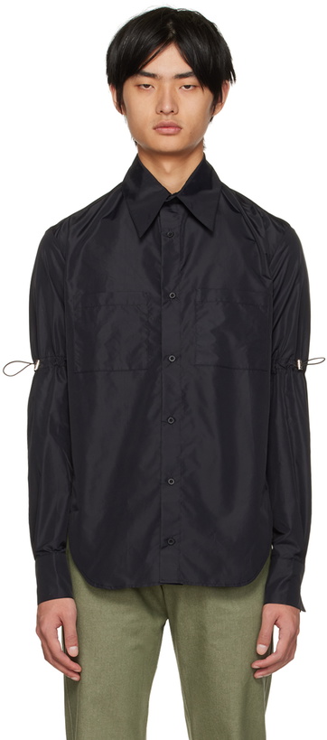 Photo: Carlota Barrera Black Drawstring Shirt