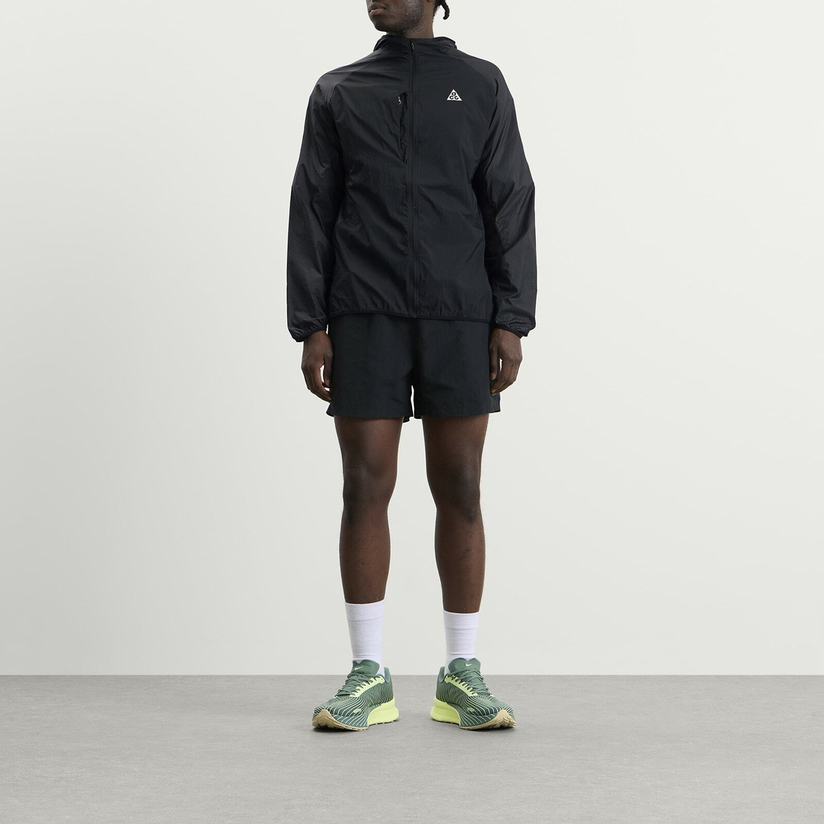 Nike Men's ACG Aireez Jacket in Black/Summit White