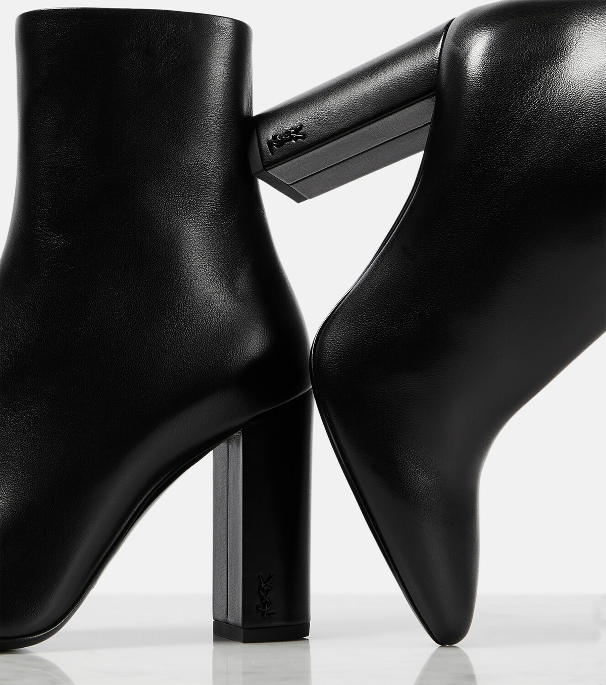 Lou ankle boots in leather, Saint Laurent