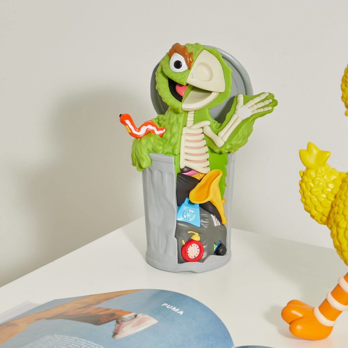 マイティージャックス　XXRAY オスカーフィギュア Mighty Jaxx XXRAY Plus: 8.5 Oscar The Grouch in Multi Mighty