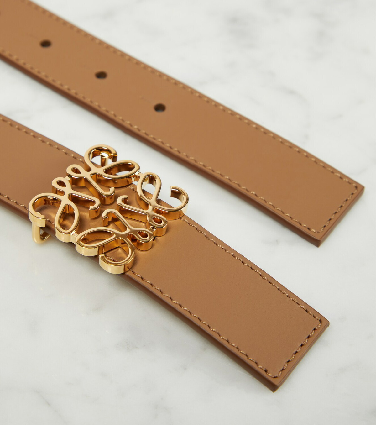 Anagram leather belt in gold - Loewe | Mytheresa