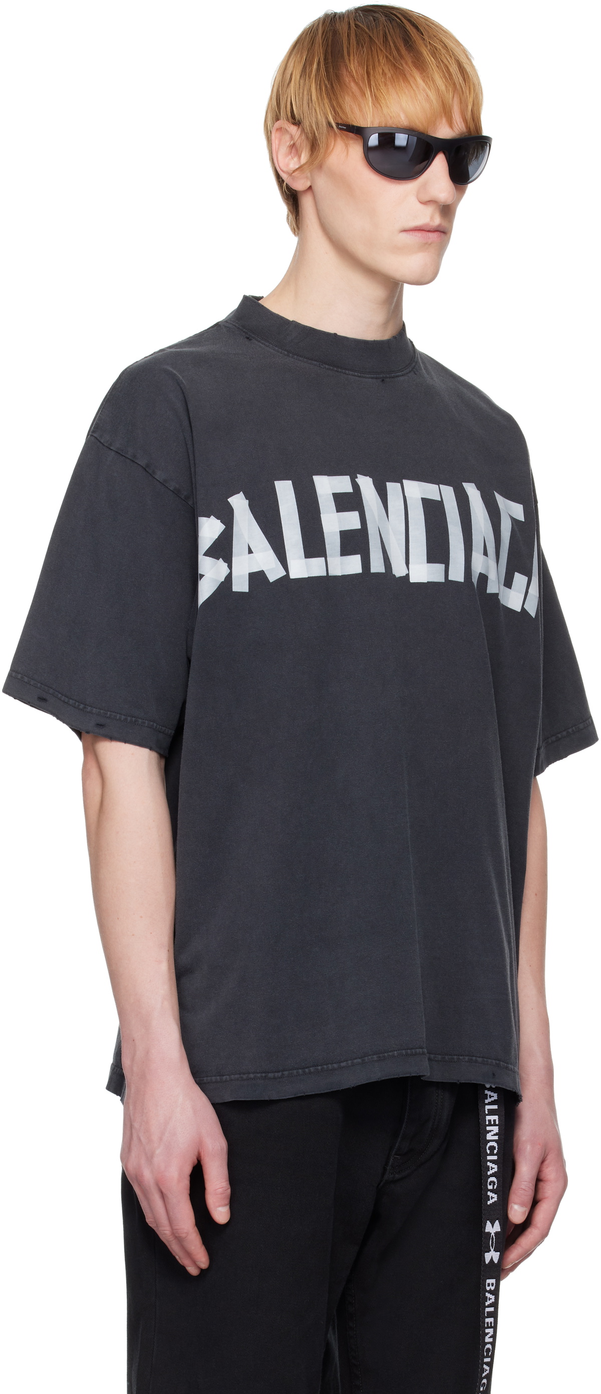 BALENCIAGA Tape Type Logo ブラック Tシャツ Balenciaga Medium Fit New Tape Type T-Shirt | Saks Fifth Avenue