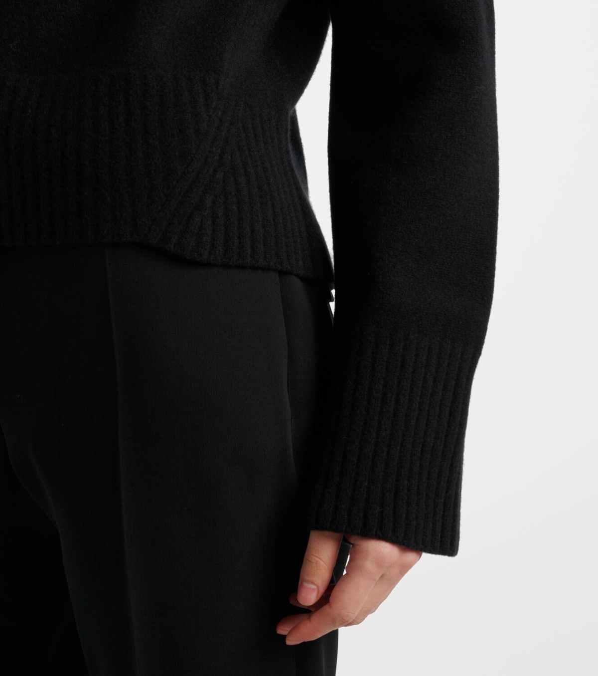 Fforme Julie cropped wool and cashmere sweater