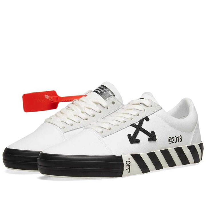 Photo: Off-White Vulcanised Striped Low Top Sneaker
