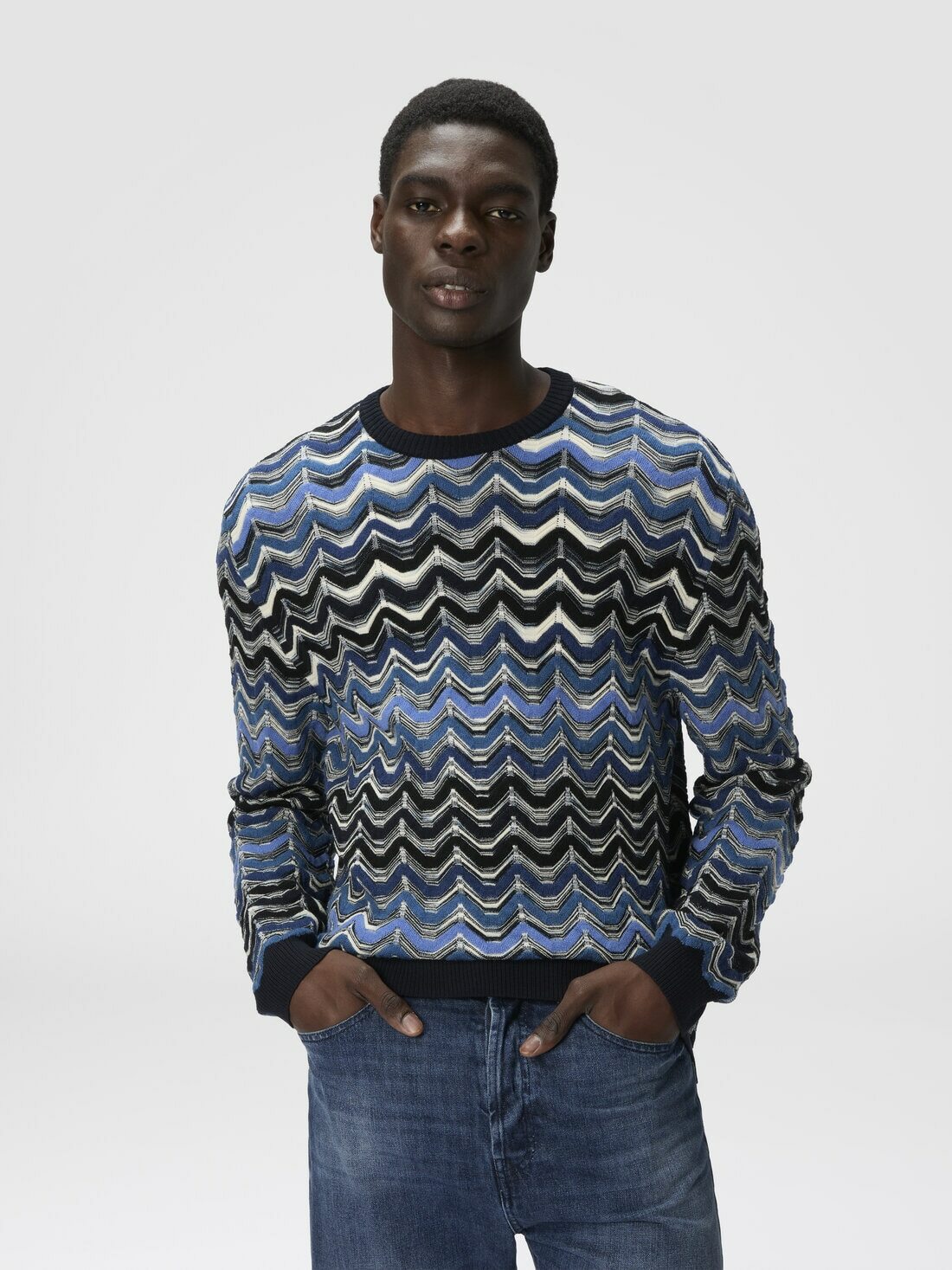 Missoni - Crew neck sweater with geometric zigzag pattern, Men, Blue