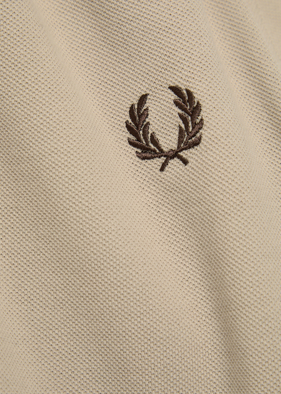 Fred Perry Twin Tipped Logo Piqué Cotton Polo Shirt Ecru
