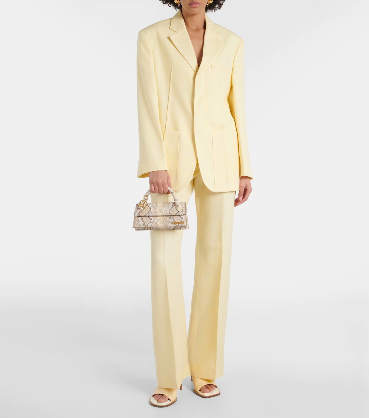 JACQUEMUS ジャックムス Le Chiquit Long BoncleLeathe The large Chiquito by JACQUEMUS | Official website