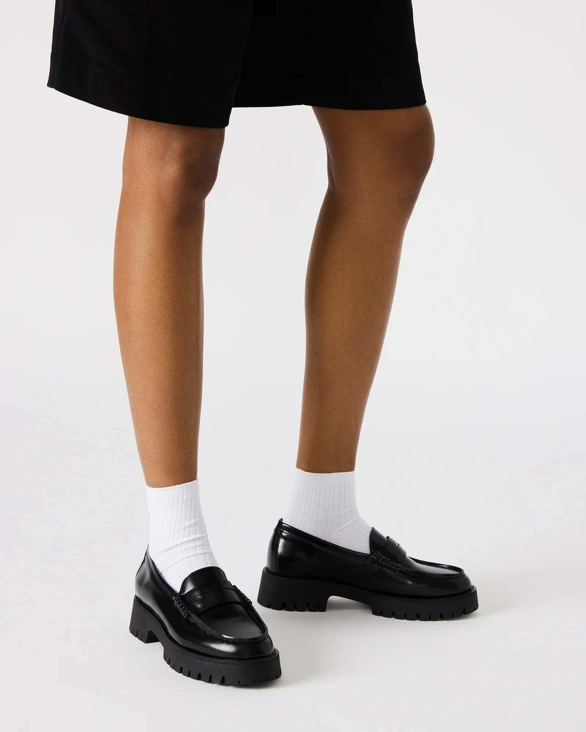 Steve Madden Langsten Flats in Black
