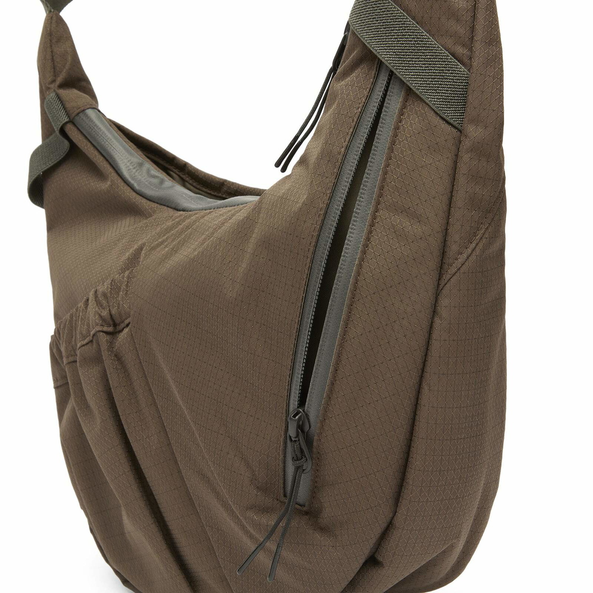 SEALSON M1 Cross Body Bag in Brown 