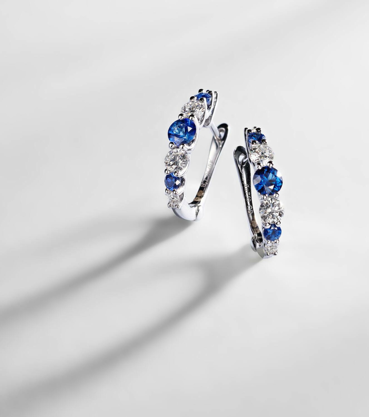 Bucherer Fine Jewellery Classics 18kt white gold hoop earrings with sapphires and diamonds